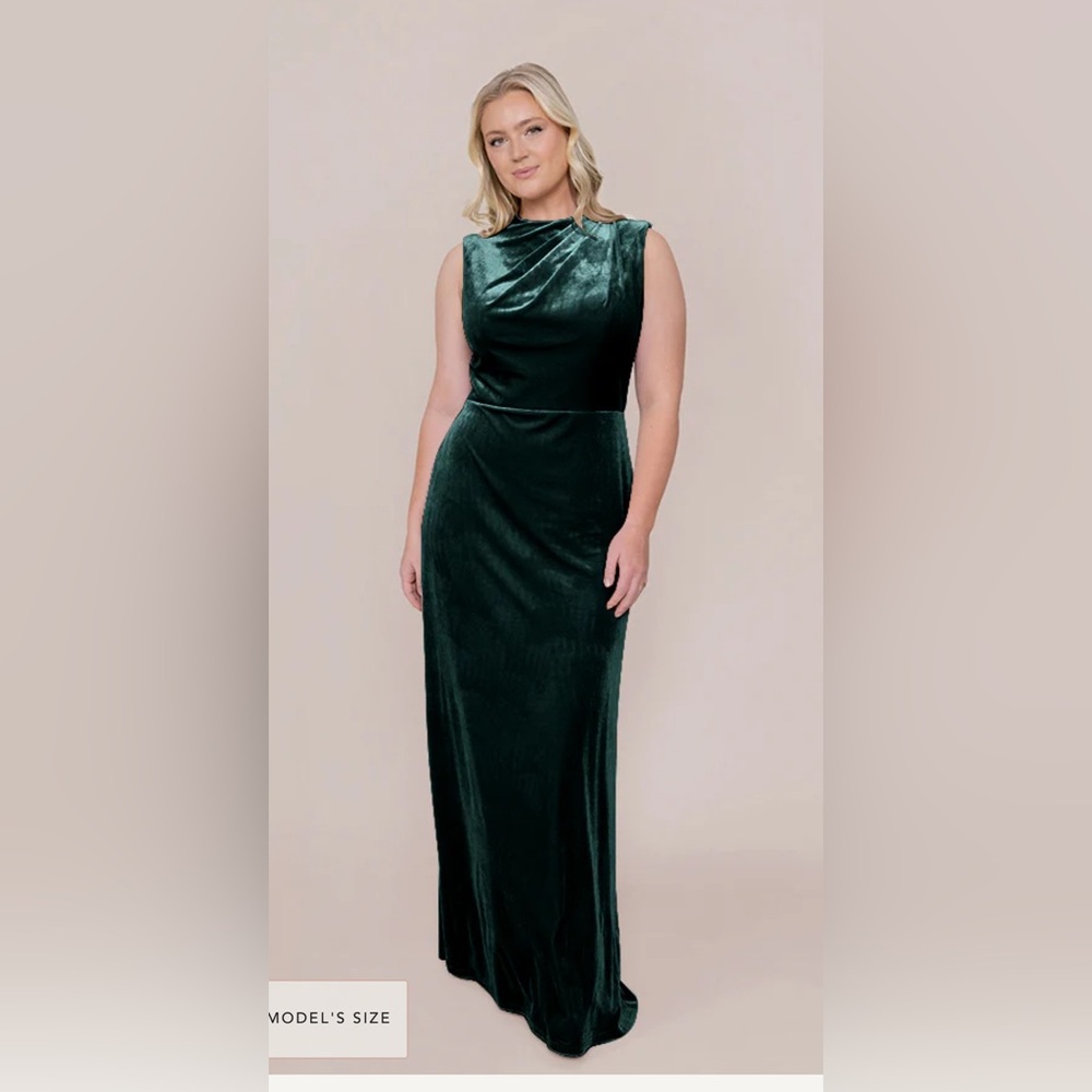 Revelry Diana Velvet Green Dress Size10